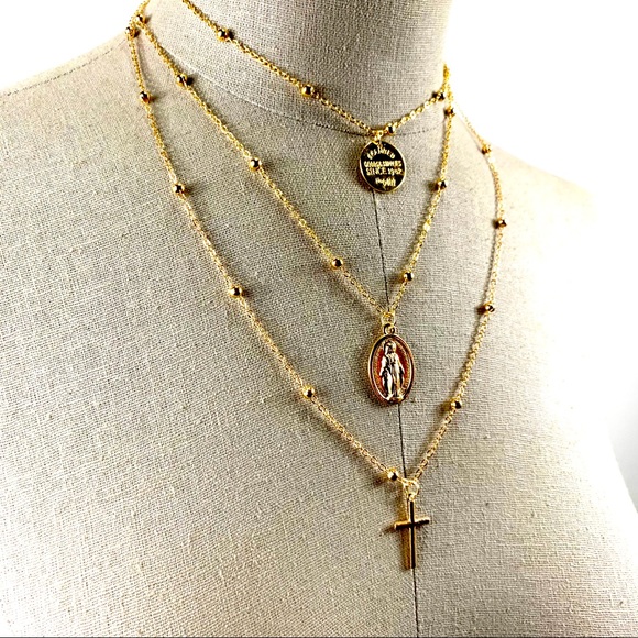 NEW 14k Gold plated Mother Mary necklace - Picture 1 of 11